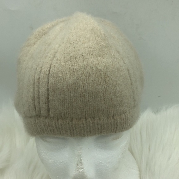 AGNONA WHITE CASHMERE BEANIE HAT WOMEN’S MADE IN ITALY BEIGE - Picture 2 of 8